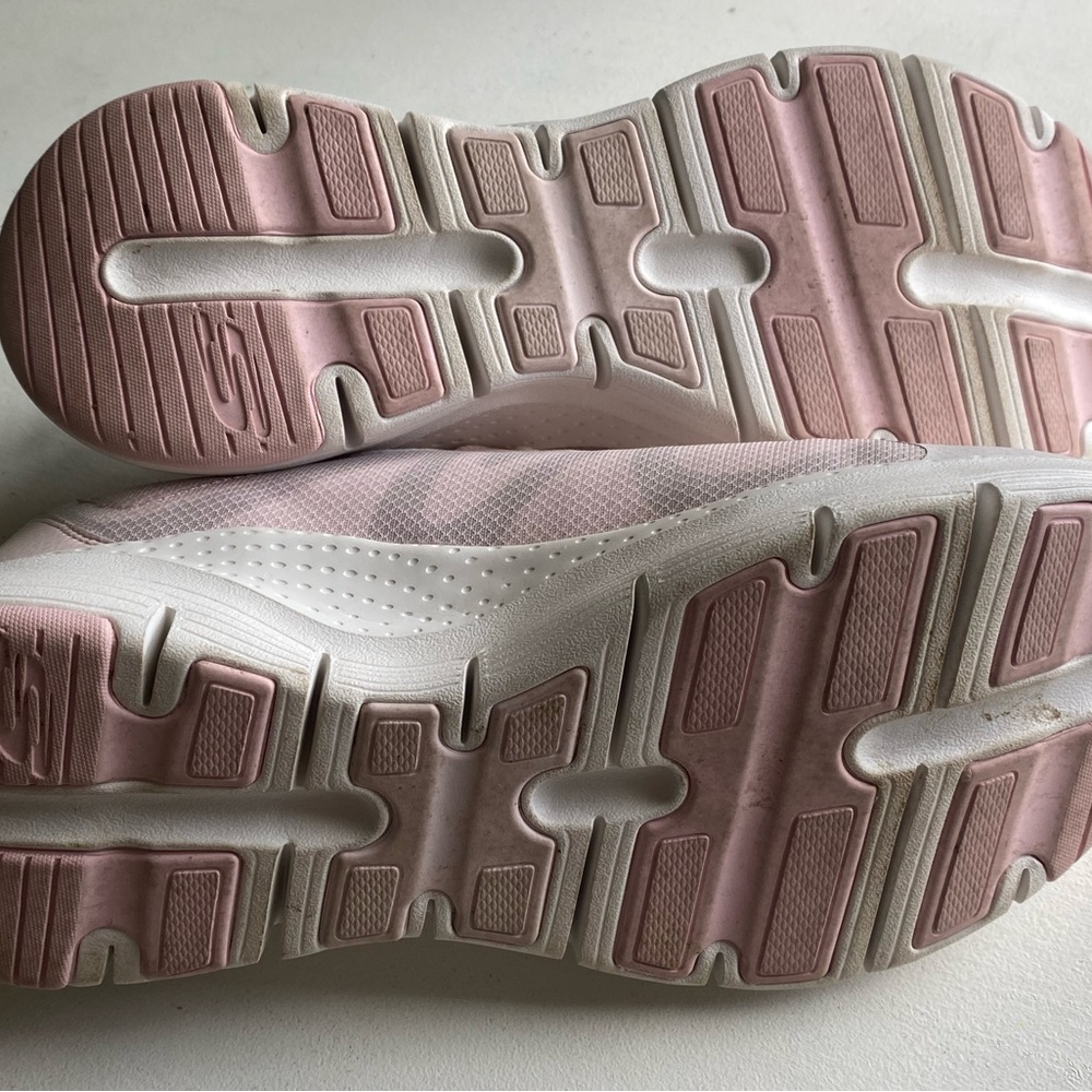 Skechers Pink Minimalist Sneakers for Everyday Comfort - Picture 4 of 8